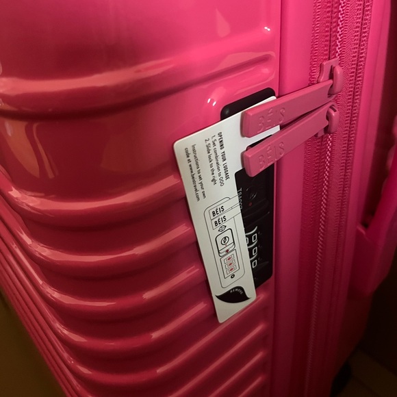 BÉIS x Barbie Carry On Luggage [Limited Edition] - Picture 5 of 5